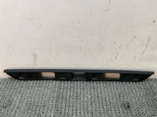 накладка двери (крышки) багажника Volkswagen Golf 2 поколение 1990, 1.3 л., бензин, МКПП, красный, хетчбэк 3 дв., передний привод