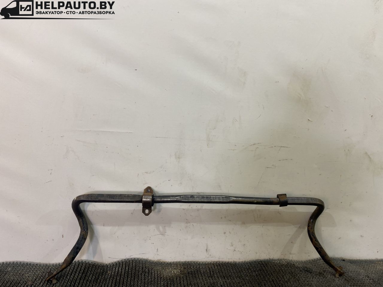 стабилизатор подвески передний Nissan Bluebird T12/T72 1987, 2.0 л., бензин, МКПП, бордовый, хетчбэк 5 дв., передний привод - фото №1