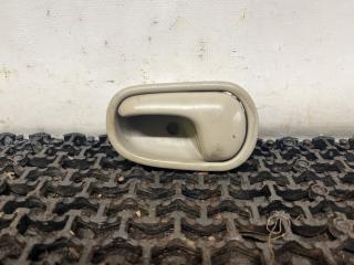 ручка внутренняя передняя левая Mazda Demio 1 поколение [рестайлинг] 2001, 1.3 л., бензин, МКПП, зелёный, хетчбэк 5 дв., передний привод