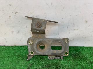 замок капота Volvo 460 1 поколение 1993, 2.0 л., бензин, МКПП, зелёный, седан, передний привод