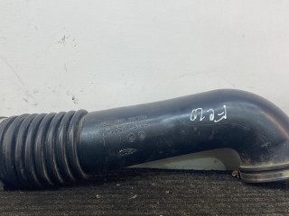 патрубок воздушного фильтра Ford Focus 1 поколение [рестайлинг] 2003, 2.0 л., бензин, МКПП, серебристый, универсал, передний привод, 98AB-9R504-GA