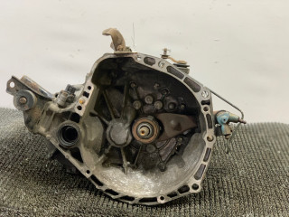 КПП механическая (МКПП) Toyota Yaris P1 2001, 1.0 л., 1SZ-FE, бензин, МКПП, серебро, хетчбэк 5 дв., передний привод