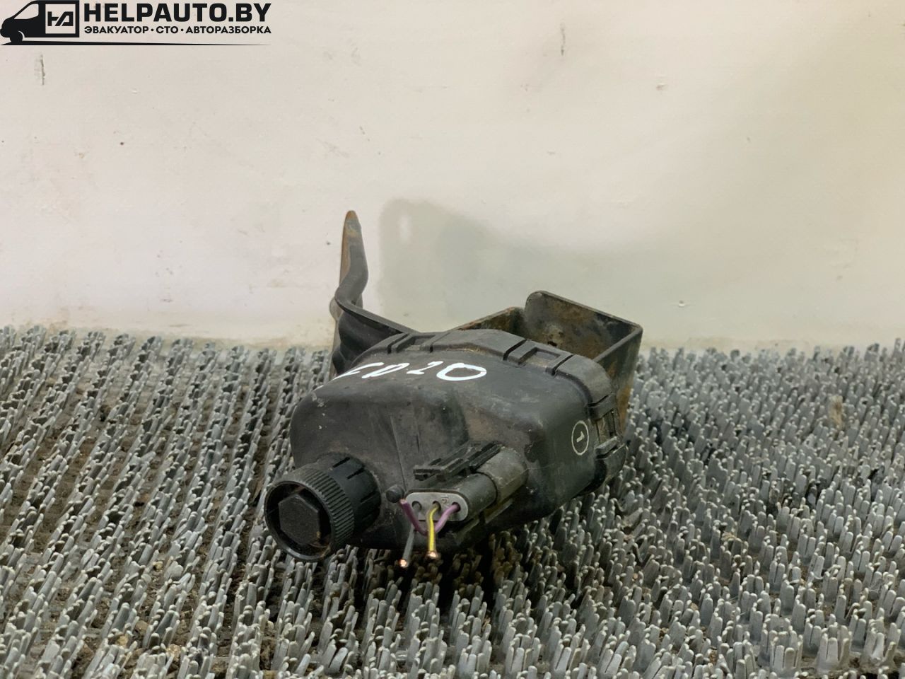 корректор фар Chrysler Neon 1 поколение 1996, 2.0 л., бензин, МКПП, синий, седан, передний привод, 0307851309 - фото №1