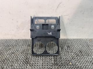 подстаканник Suzuki Baleno 1 поколение 2002, 1.5 л., бензин, МКПП, чёрный, седан