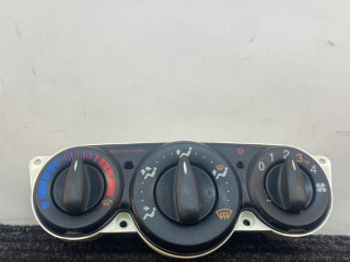 блок управления печки / климат-контроля Ford Focus 1 поколение [рестайлинг] 2003, 2.0 л., бензин, МКПП, серебристый, универсал, передний привод, 98AB18C419