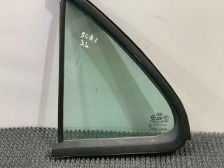 форточка задняя левая Kia Sorento 1 поколение 2004, 2.5 л., CRDi, D4CB, дизель, АКПП, серебристый, внедорожник 5 дв., полный подключаемый привод