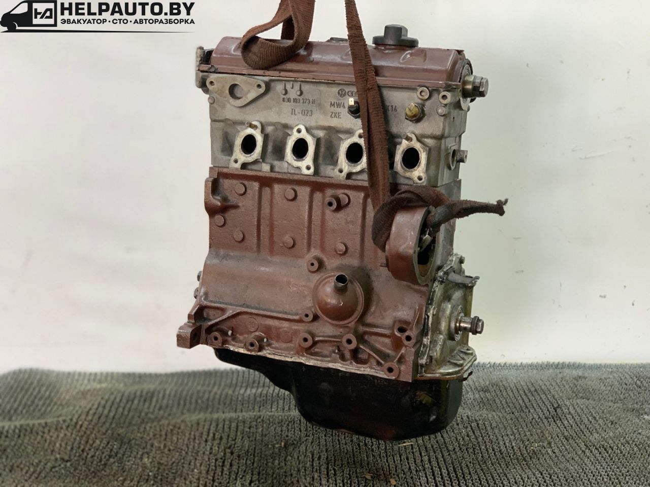 двигатель Volkswagen Polo 2 поколение 1990, 1.0 л., бензин, МКПП, передний привод, HZ, 102370 - фото №1