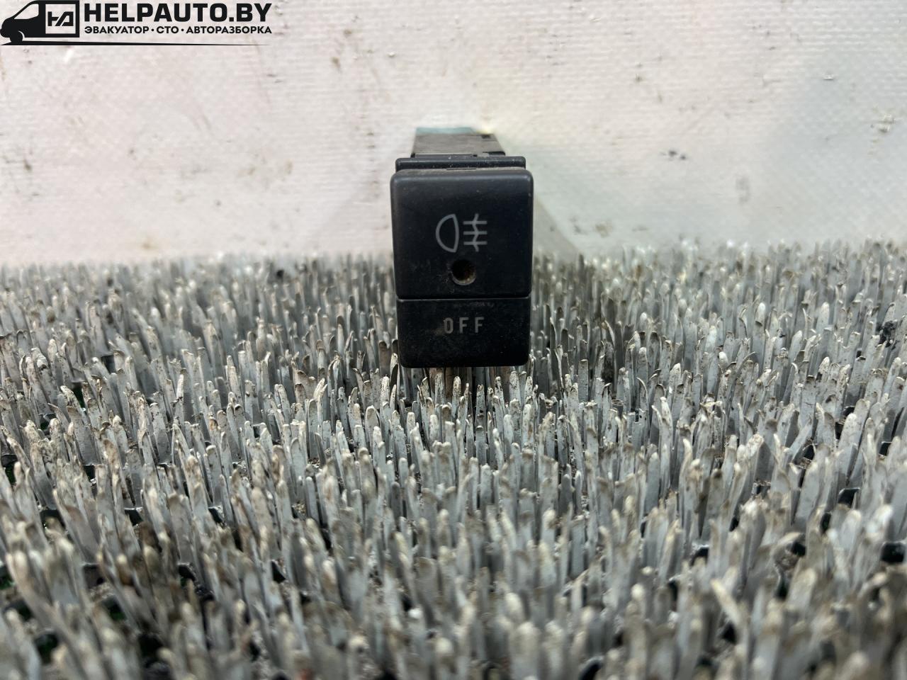 кнопка противотуманных фар Suzuki Baleno 1 поколение 2002, 1.5 л., бензин, МКПП, чёрный, седан, 9908 - фото №1