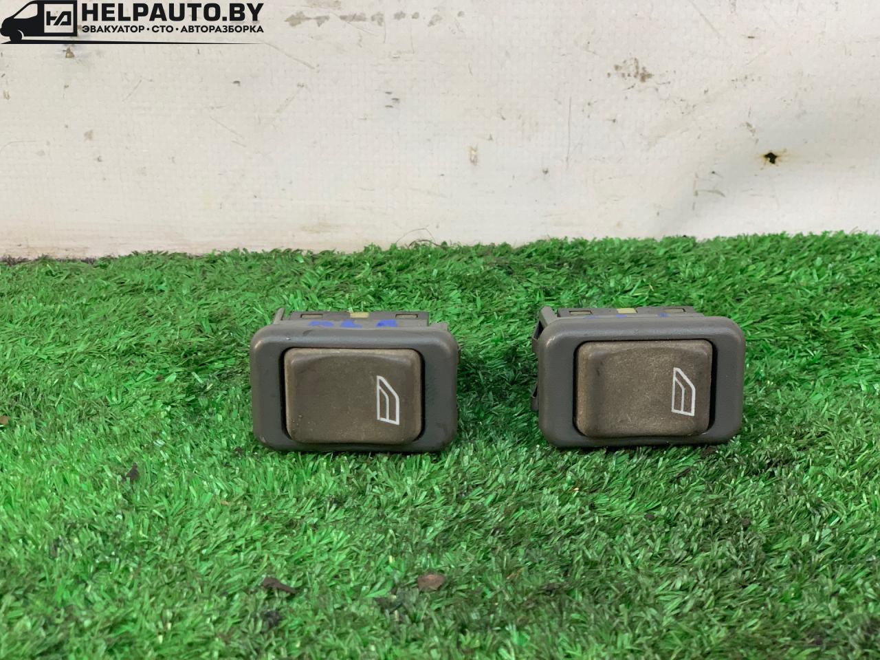 кнопка стеклоподъемника двери Volvo V40 1 поколение 1999, 2.0 л., B 4204 S, бензин, АКПП, синий, универсал, передний привод, 03458028, 812660 - фото №1