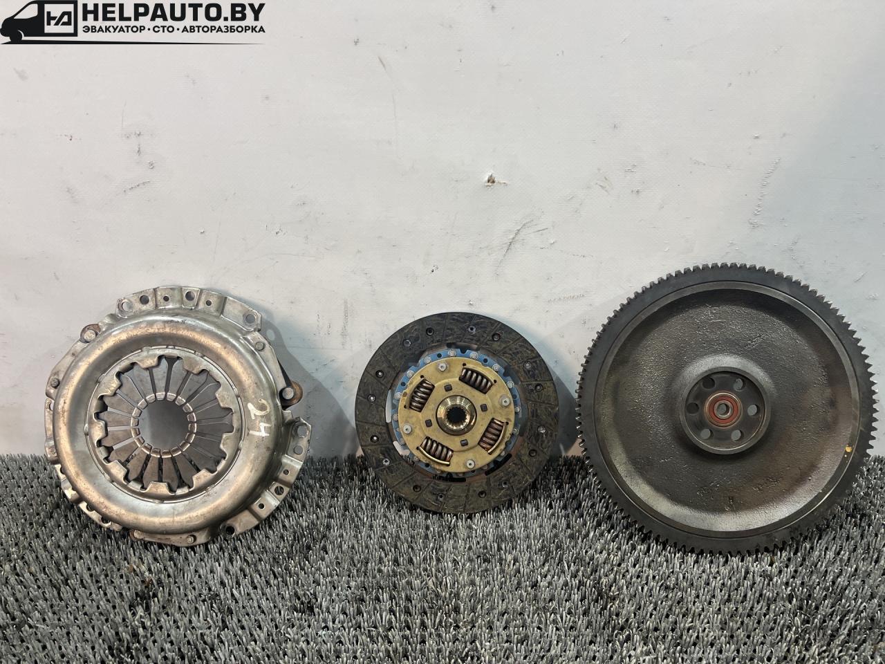 комплект сцепления Suzuki Baleno 1 поколение 2002, 1.5 л., бензин, МКПП, чёрный, седан - фото №1