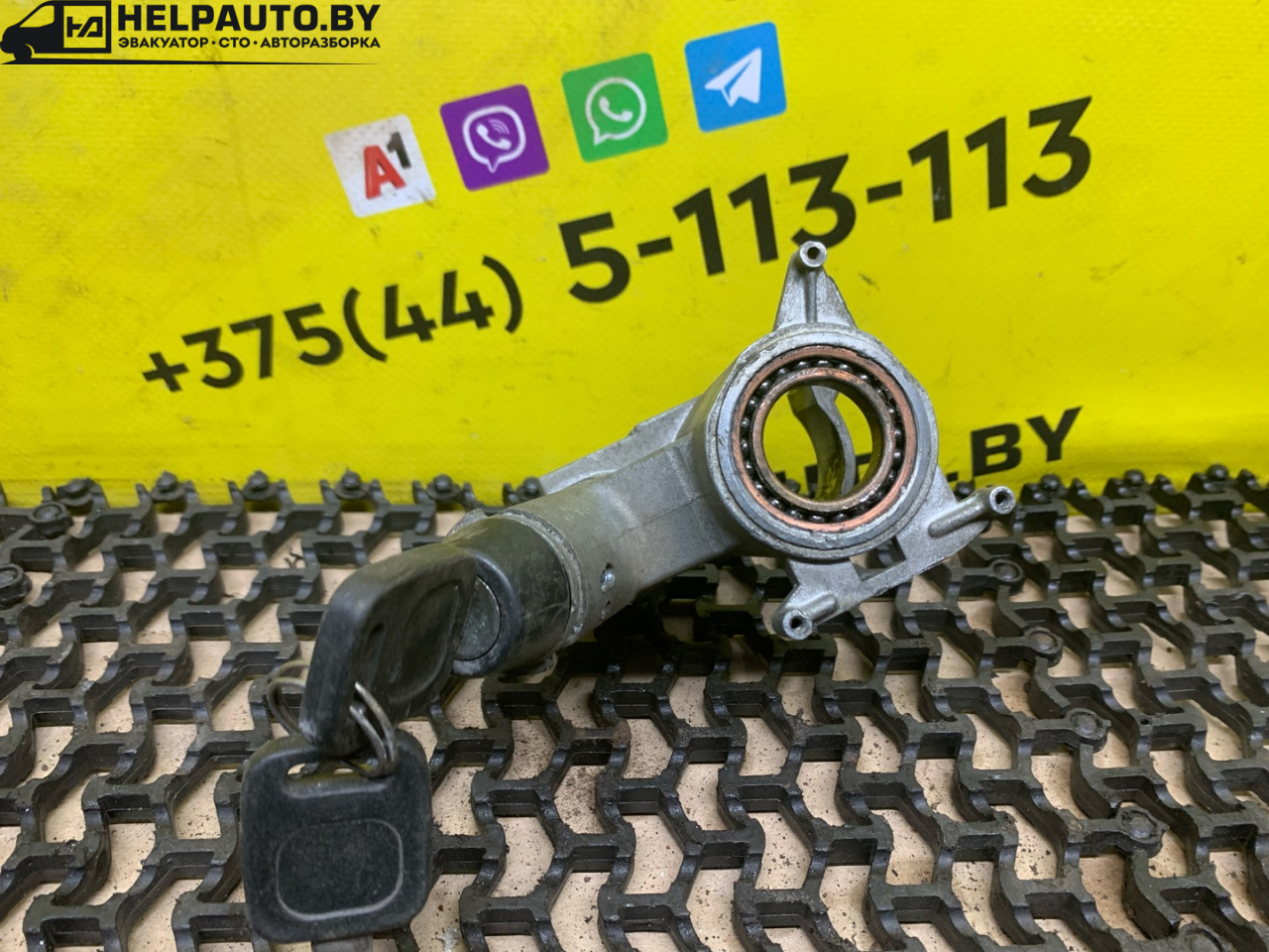 замок зажигания SEAT Ibiza 2 поколение 1998, 1.6 л., ALM, бензин, 5МКПП, синий, хетчбэк 5 дв., передний привод - фото №1