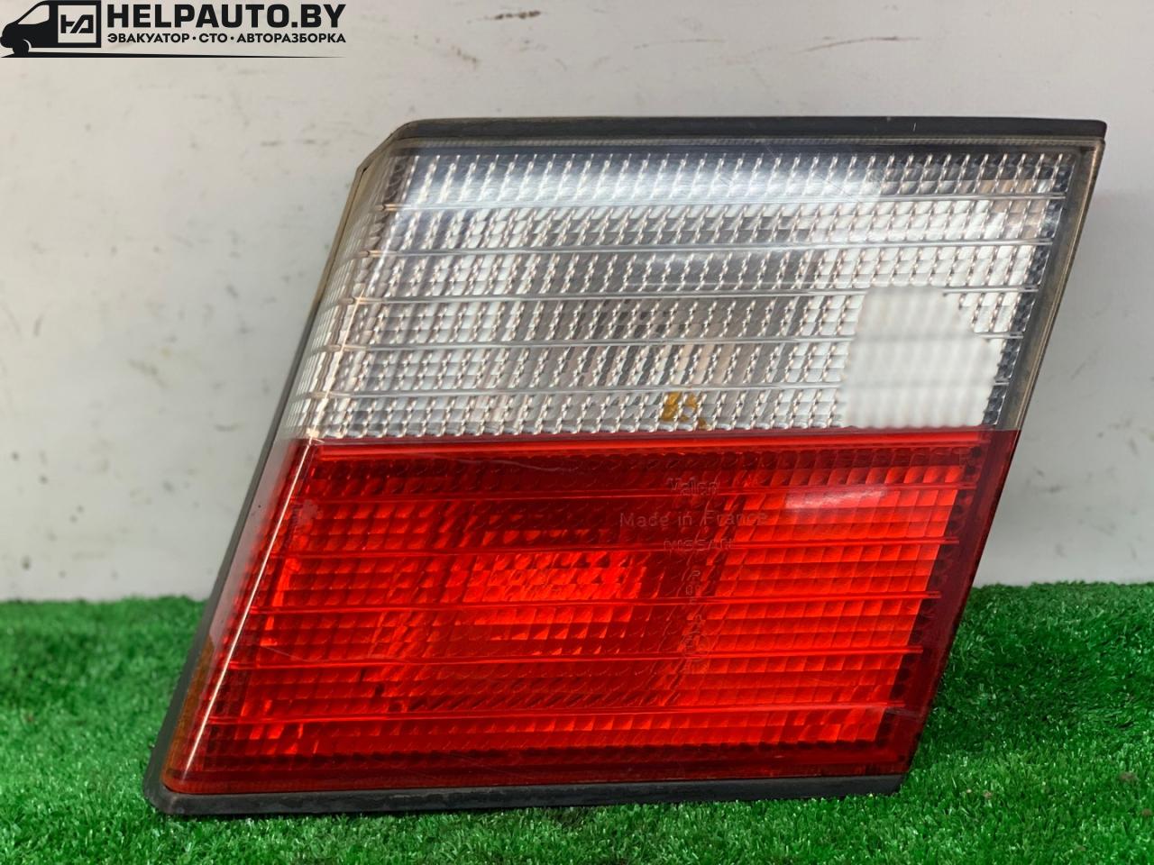 фонарь крышки багажника правый Nissan Primera P11 1998, 2.0 л., SR20DE, бензин, 5МКПП, седан - фото №1