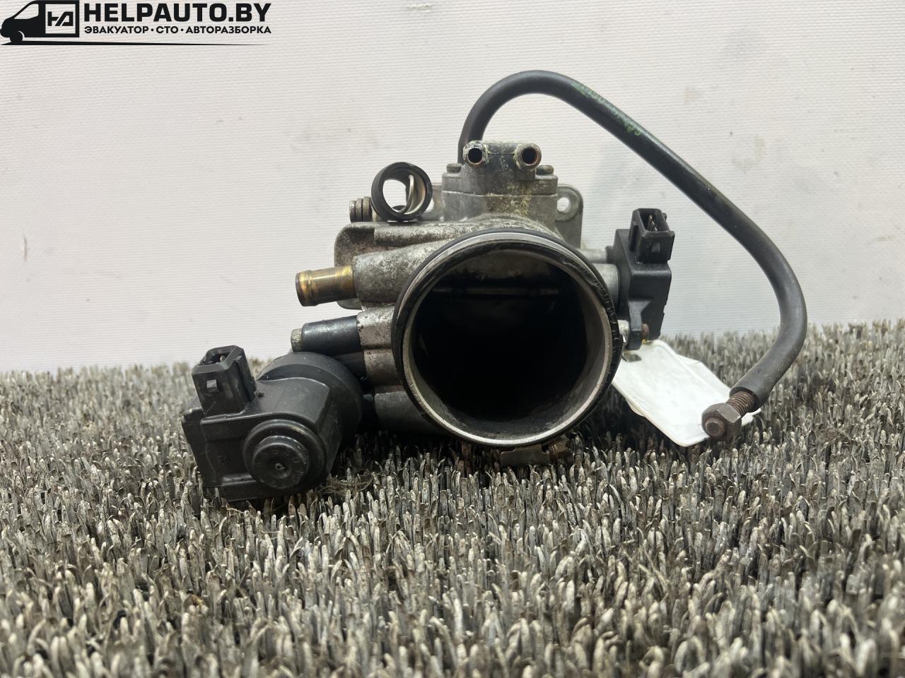 заслонка дроссельная Opel Omega B 1998, 2.0 л., бензин, 5МКПП, красный, универсал, задний привод, 90448620B6260 - фото №1