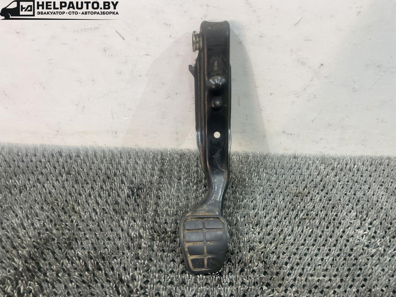 педаль тормоза Volkswagen Golf 3 поколение 1995, 1.9 л., AEY, дизель, МКПП, белый, универсал, передний привод - фото №1