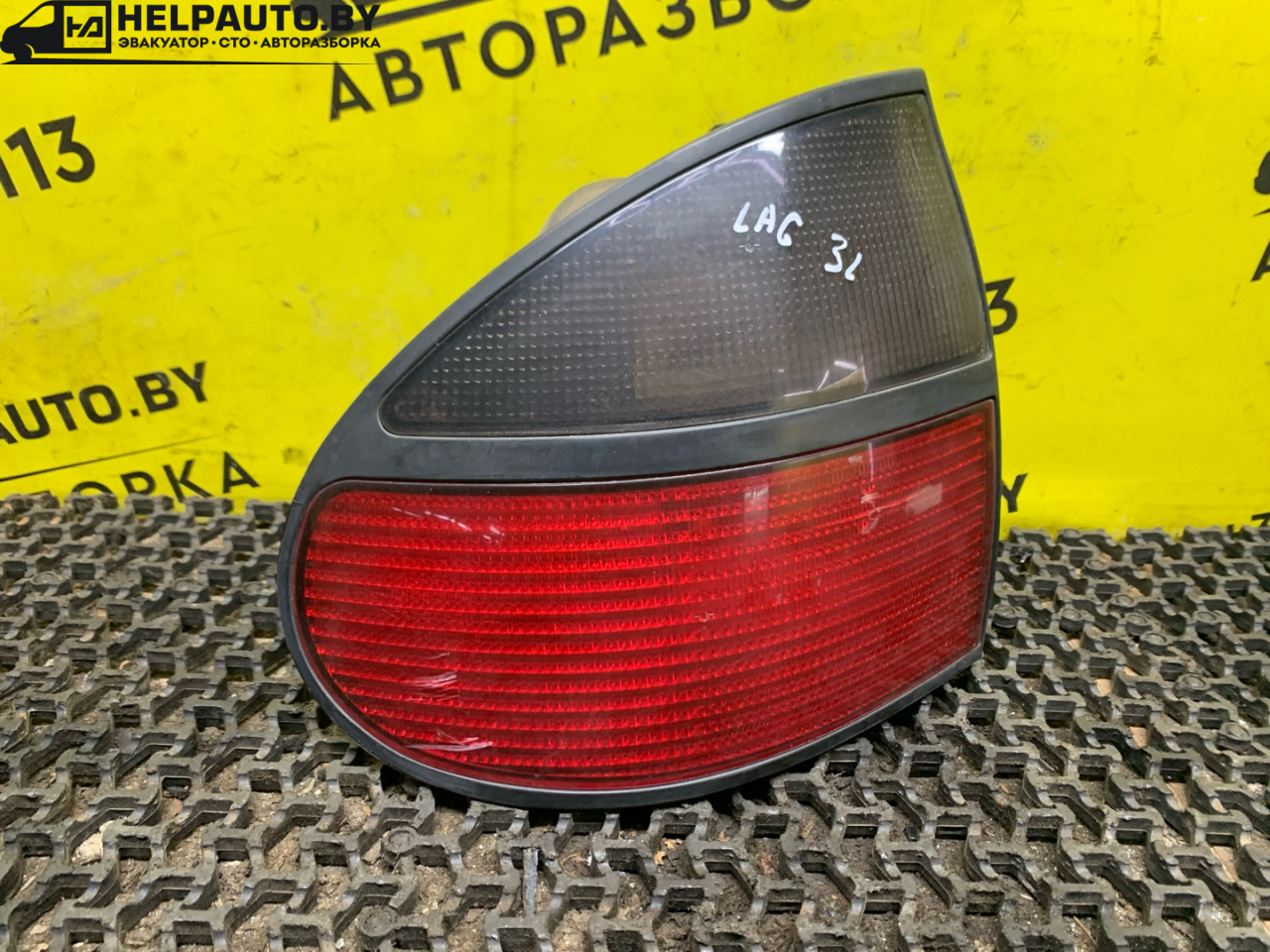 фонарь задний левый Renault Laguna 1 поколение 1994, 2.0 л., F3R 200, бензин, МКПП, бордовый, хетчбэк 5 дв., передний привод - фото №1
