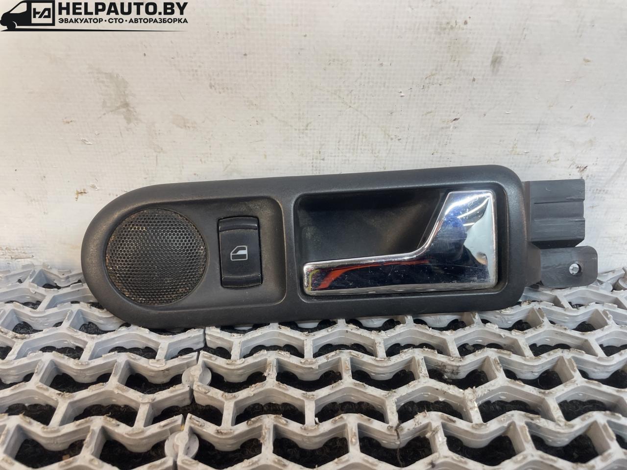 ручка внутренняя задняя правая Volkswagen Jetta 4 поколение 2001, 2.0 л., AQY, бензин, МКПП, синий, седан, передний привод, 3B0839114 - фото №1
