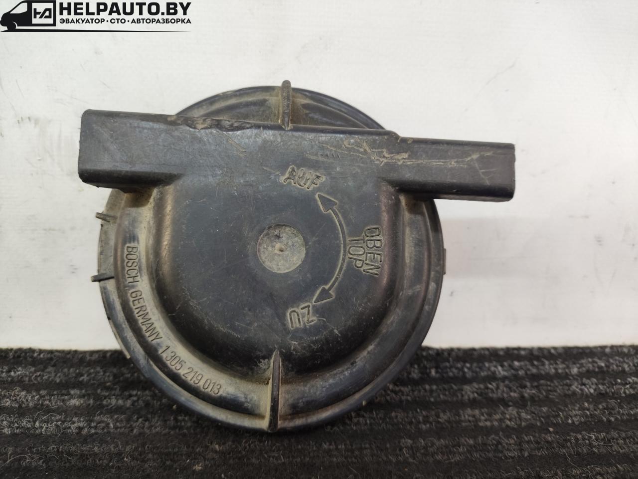 крышка фары Audi 100 С3 1986, 1.8 л., бензин, МКПП, белый, универсал, передний привод, 1305219013 - фото №1