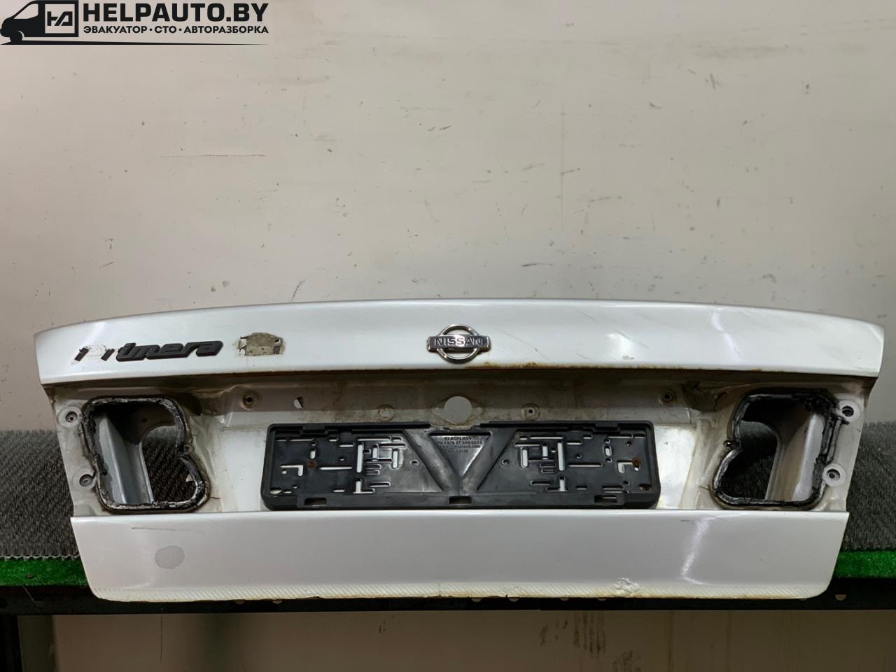 крышка багажника (дверь 3-5) Nissan Primera P11 1998, 2.0 л., SR20DE, бензин, 5МКПП, серебристый, седан, передний привод - фото №1