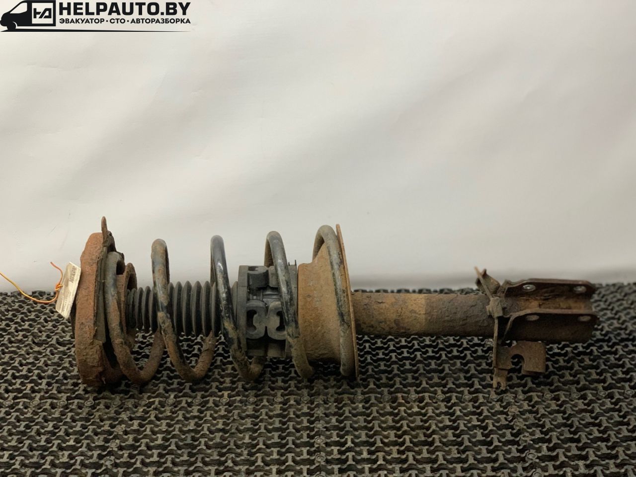 стойка передняя правая Renault Megane 1 поколение (1995 - 1999), хетчбэк 5 дв. - фото №1