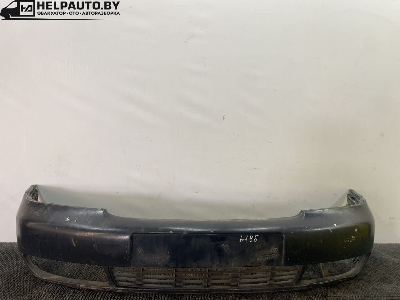 бампер передний Audi A4 B5 1999, 1.8 л., бензин, АКПП, черный, универсал, передний привод - фото №1