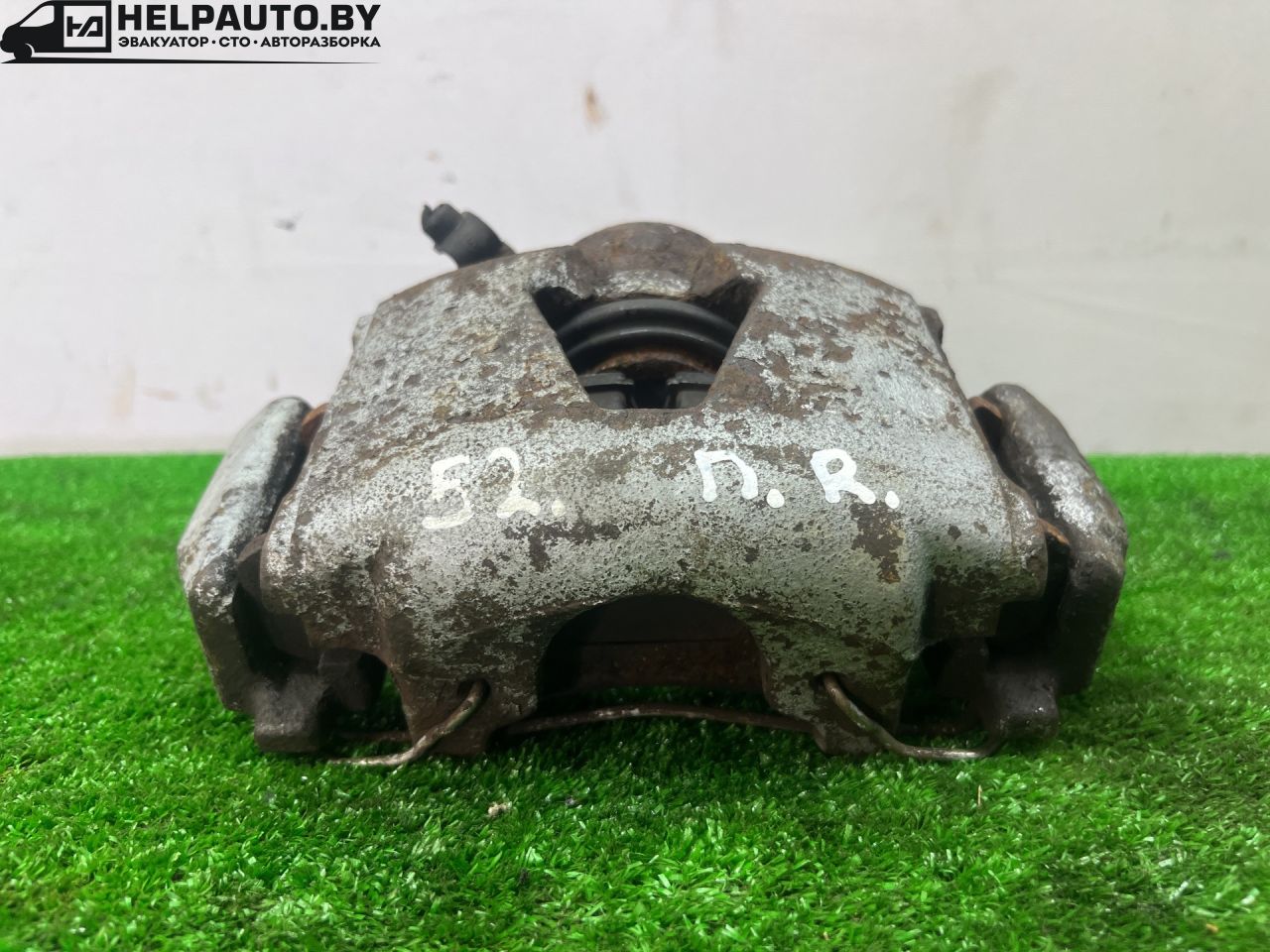 суппорт передний правый Opel Vectra B 1998, 1.8 л., бензин, МКПП, универсал, передний привод - фото №1
