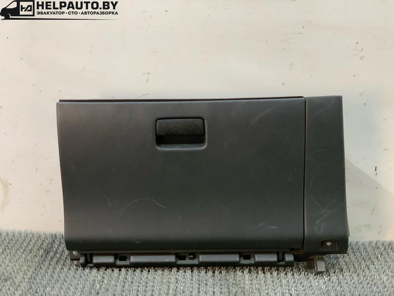 бардачок Nissan Primera P11 1998, 2.0 л., SR20DE, бензин, 5МКПП, серебристый, седан, передний привод, 681082F901 - фото №1
