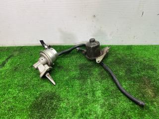 топливный насос (магистральный) Volkswagen Golf 2 поколение 1990, 1.6 л., бензин, МКПП, белый, хетчбэк 5 дв., передний привод, 056127025