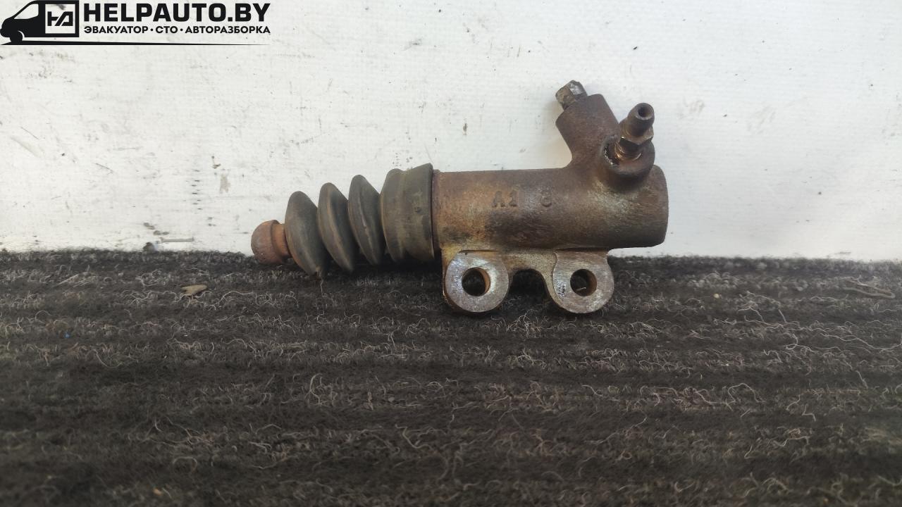 цилиндр сцепления рабочий Rover 600 Series 1 поколение 1994, 2.0 л., бензин, МКПП, зелёный, седан, передний привод - фото №1