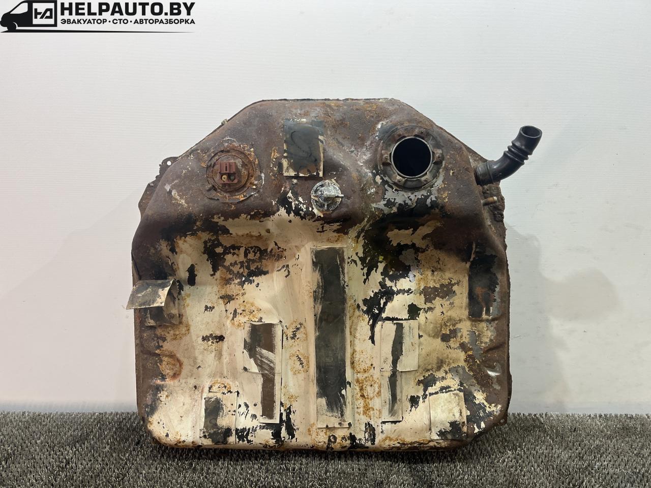 бак топливный Rover 600 Series 1 поколение 1994, 2.0 л., бензин, МКПП, зелёный, седан, передний привод - фото №1