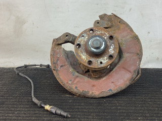 ступица задняя правая Renault Safrane 1 поколение [рестайлинг] 1998, 2.0 л., N7Q 704, бензин, 5МКПП, синий, седан, передний привод