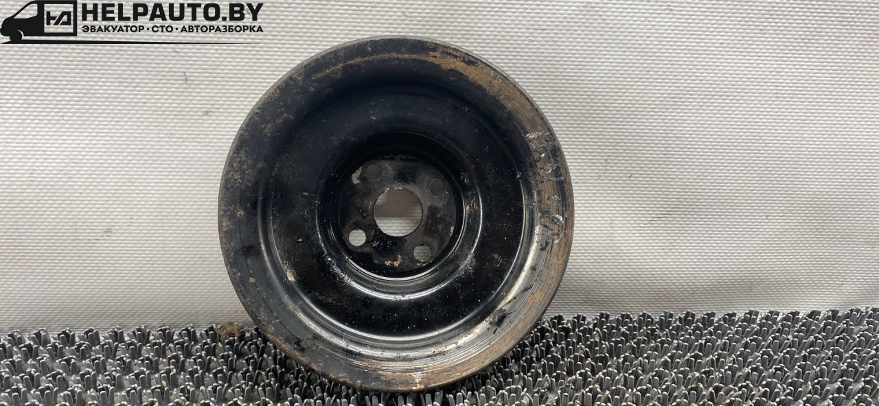 шкив помпы Mitsubishi Lancer 7 поколение 1996, 2.0 л., дизель, МКПП, белый, универсал, передний привод - фото №1