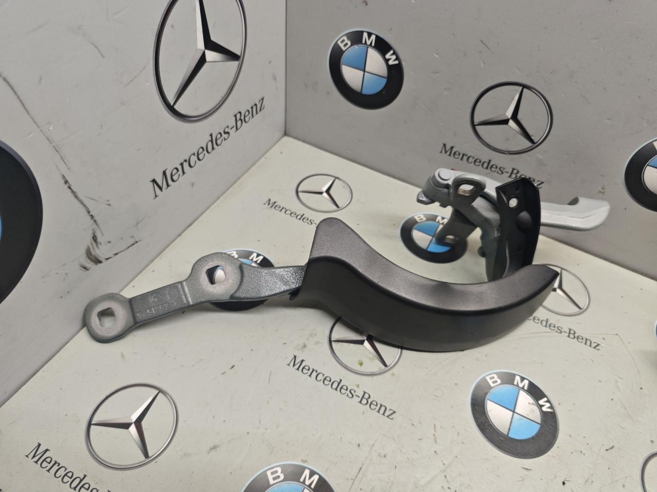 петля крышки багажника BMW XM G09 2023, 4.4 л., бензин, c5y, полный привод, 9451753 - фото №1