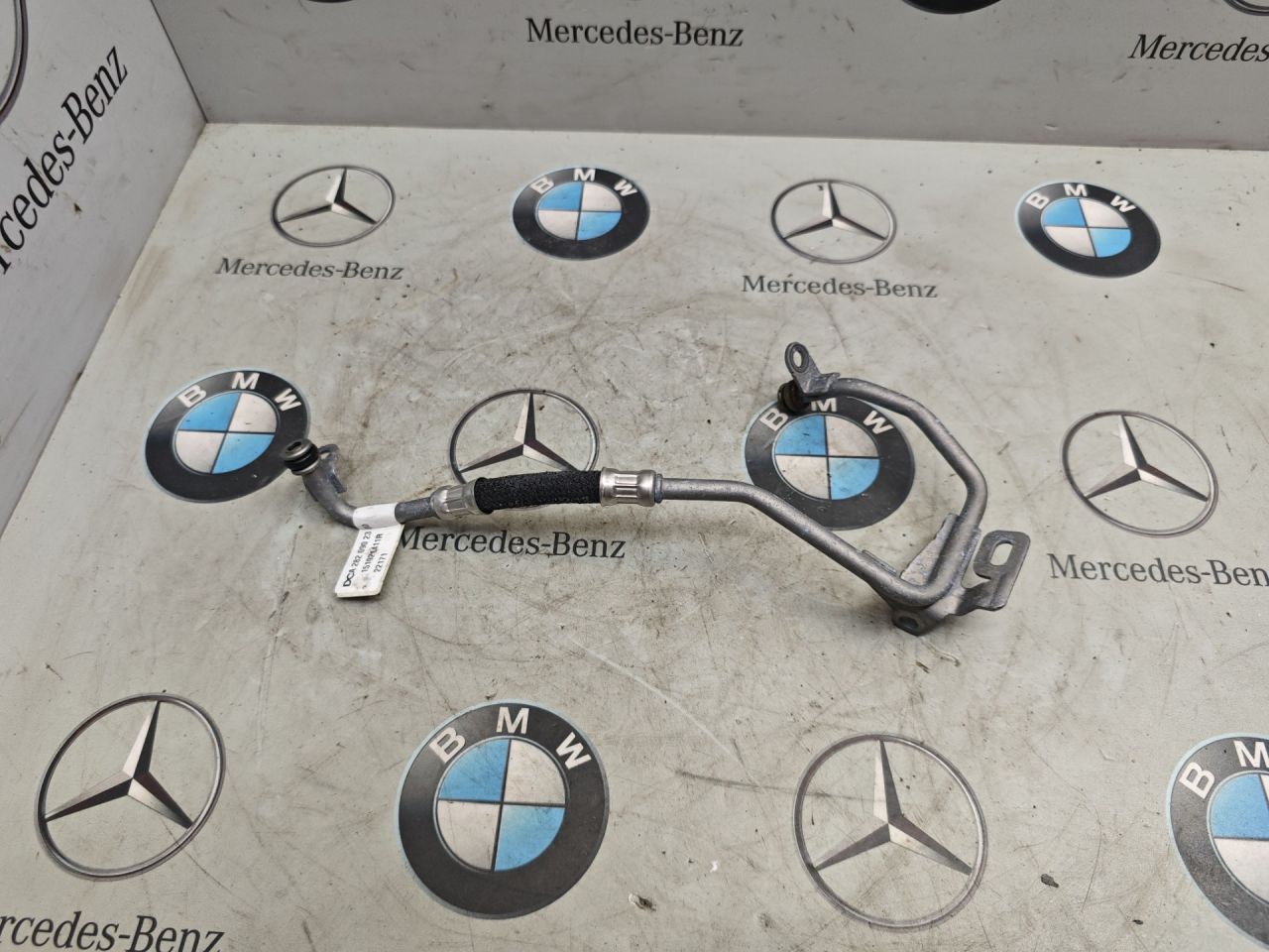 масляная трубка турбины Mercedes-Benz GLB-Класс 1 поколение 2022, бензин, задний привод, A2820902300 - фото №1