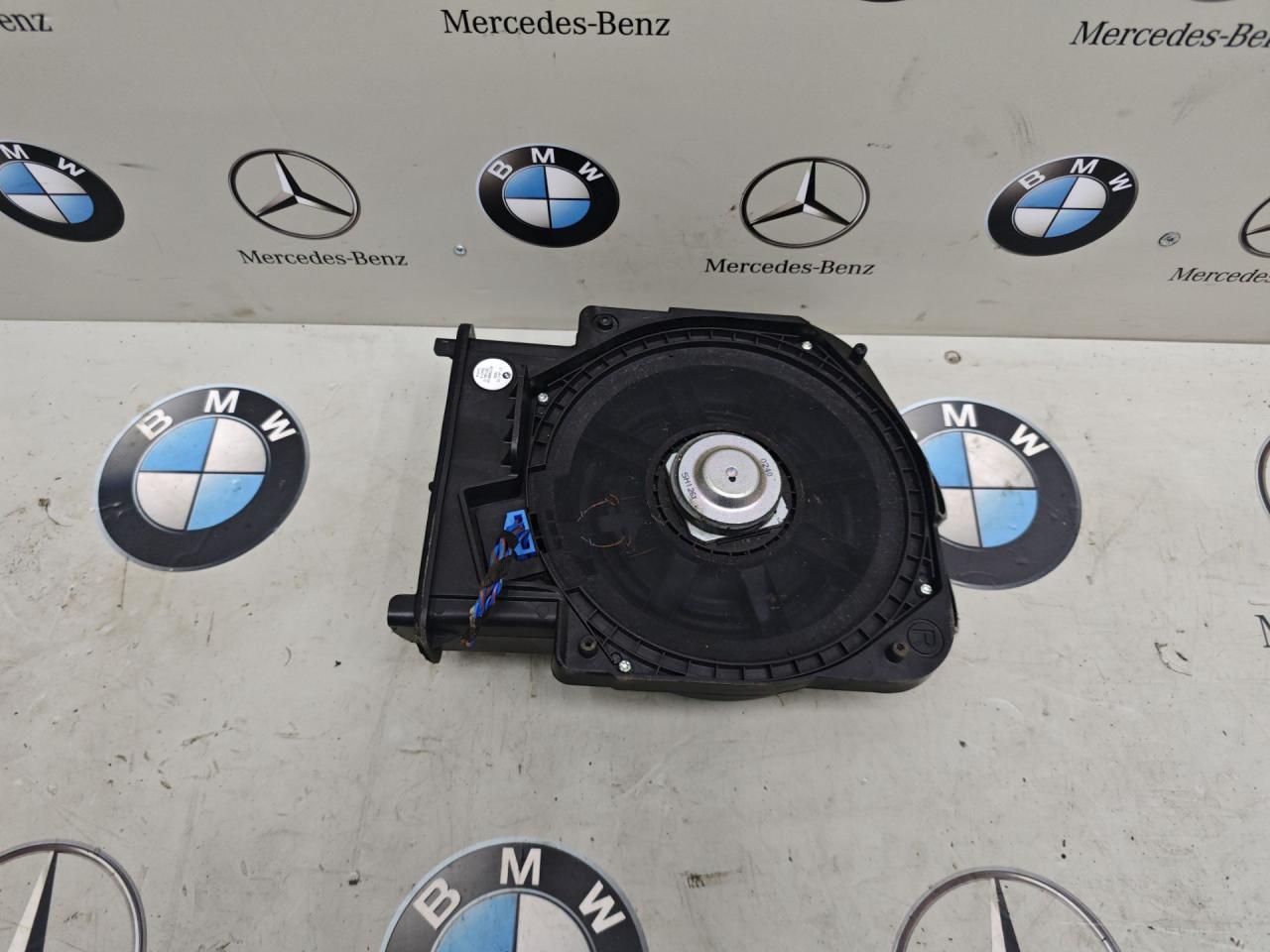 сабвуфер BMW 2 серия Active Tourer F45 2015, 2.0 л., бензин, 9275996 - фото №1
