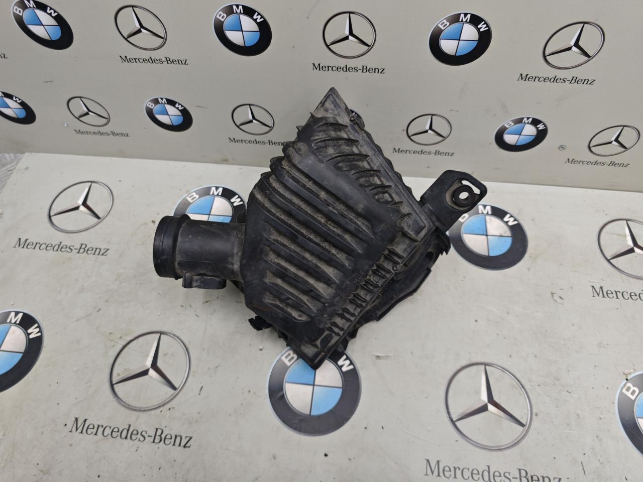 корпус воздушного фильтра BMW 2 серия Active Tourer F45 2015, 2.0 л., бензин, 7609482 - фото №1
