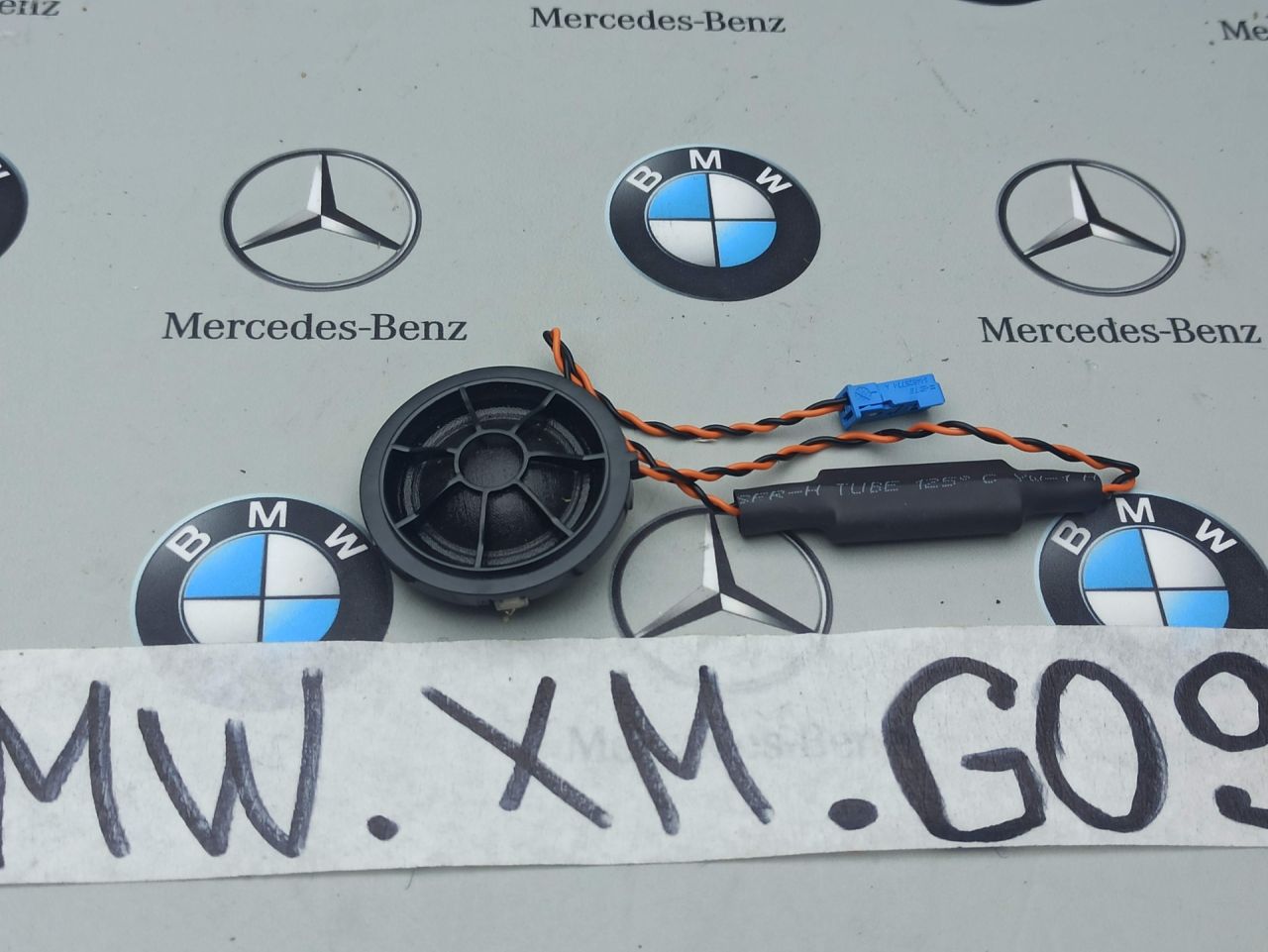 динамик высокочастотный (пищалка) BMW XM G09 2023, 4.4 л., бензин, электро, c5y, 6809632 - фото №1