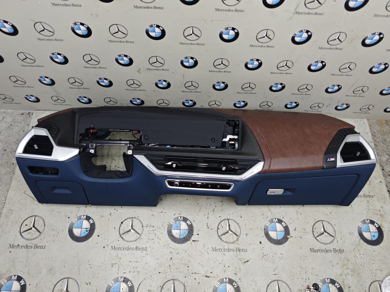 панель передняя салона (торпедо) BMW XM G09 2023, 4.4 л., бензин, c5y, полный привод - фото №1