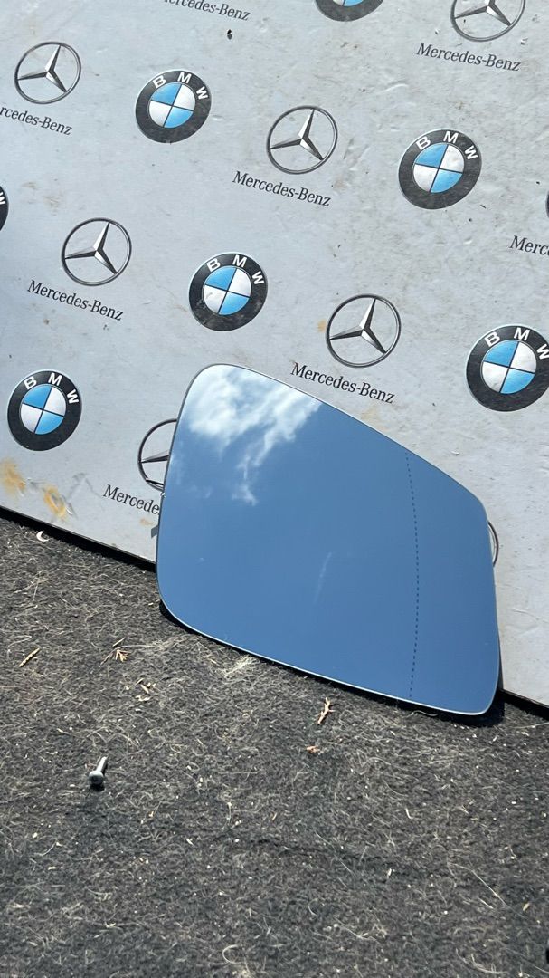 стекло зеркала наружного правого BMW 2 серия Active Tourer F45 2014, 1.5 л., B38 A15 A, бензин - фото №1