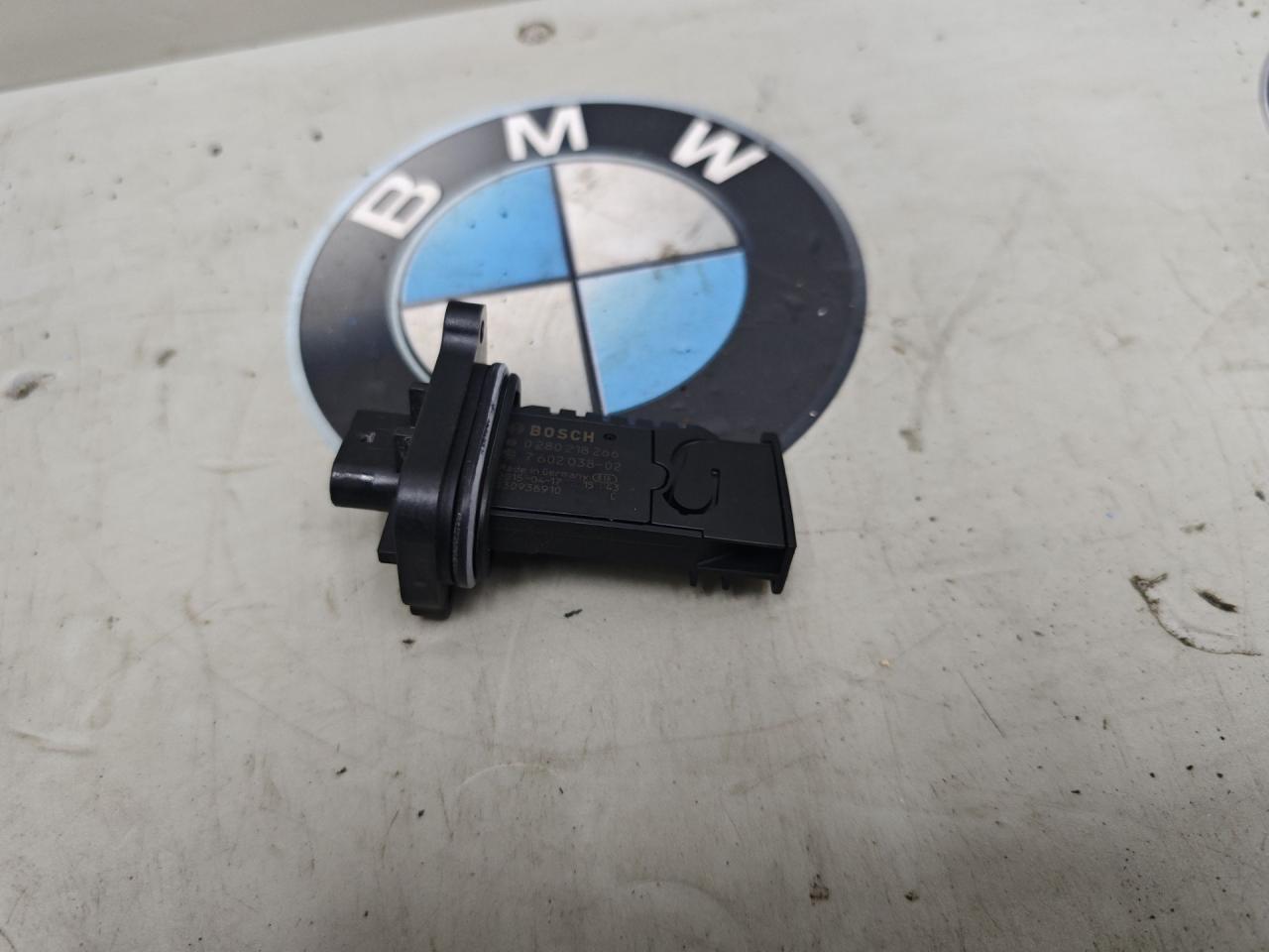 расходомер воздуха BMW 2 серия Active Tourer F45 2015, 2.0 л., бензин, 7602038 - фото №1