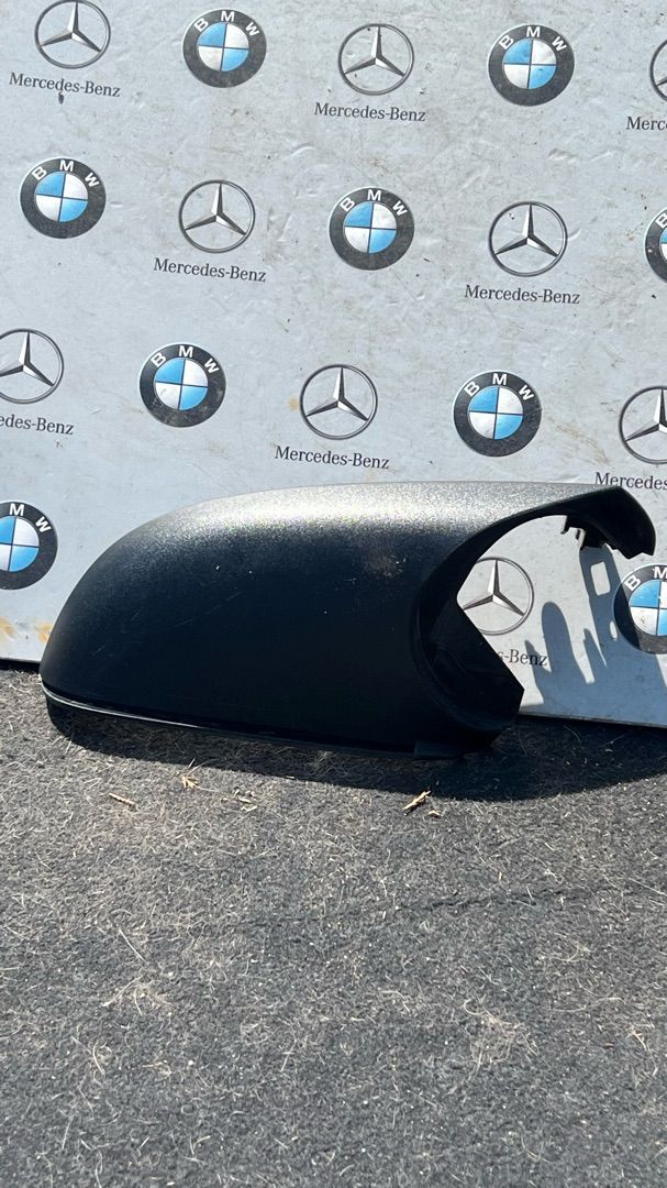 рамка зеркала правого BMW 2 серия Active Tourer F45 2014, 1.5 л., B38 A15 A, бензин - фото №1