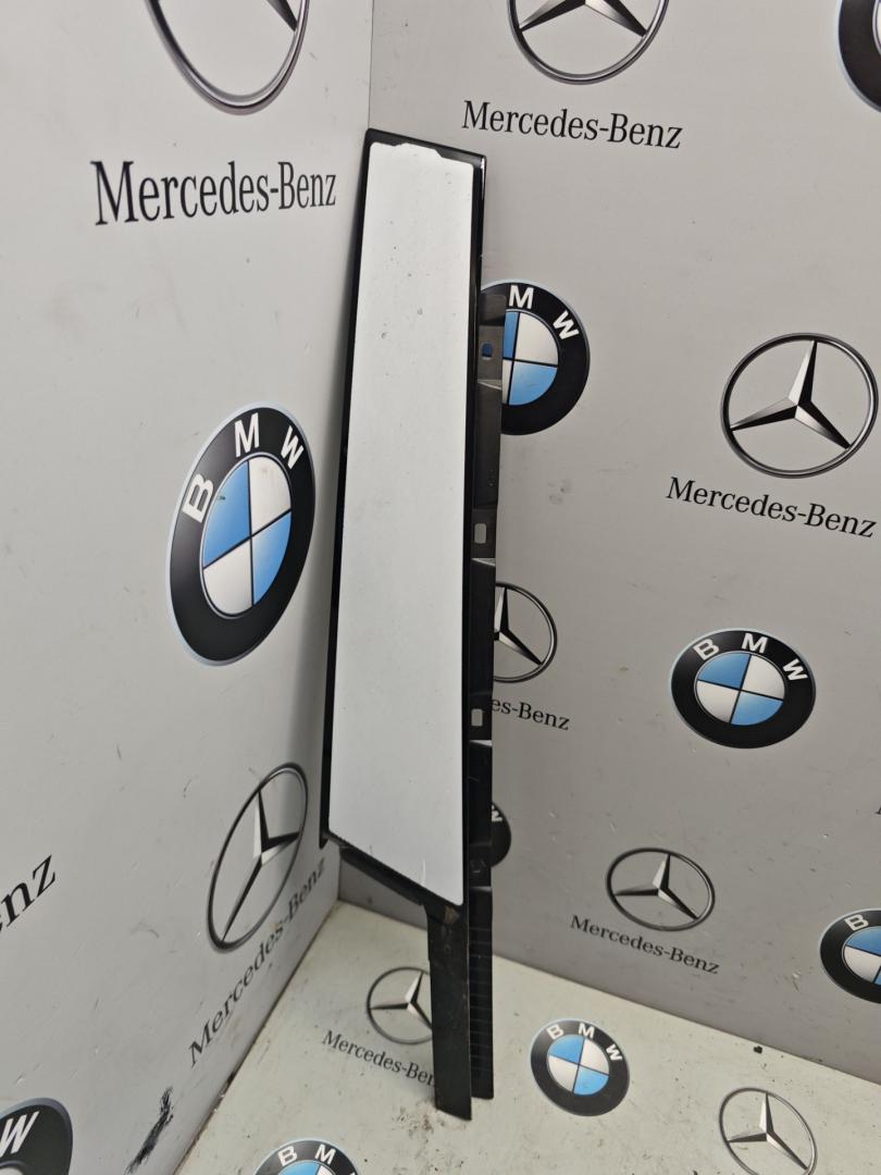 молдинг двери передней правой BMW XM G09 2024, 4.4 л., бензин, 475, полный привод, 9451278 - фото №1