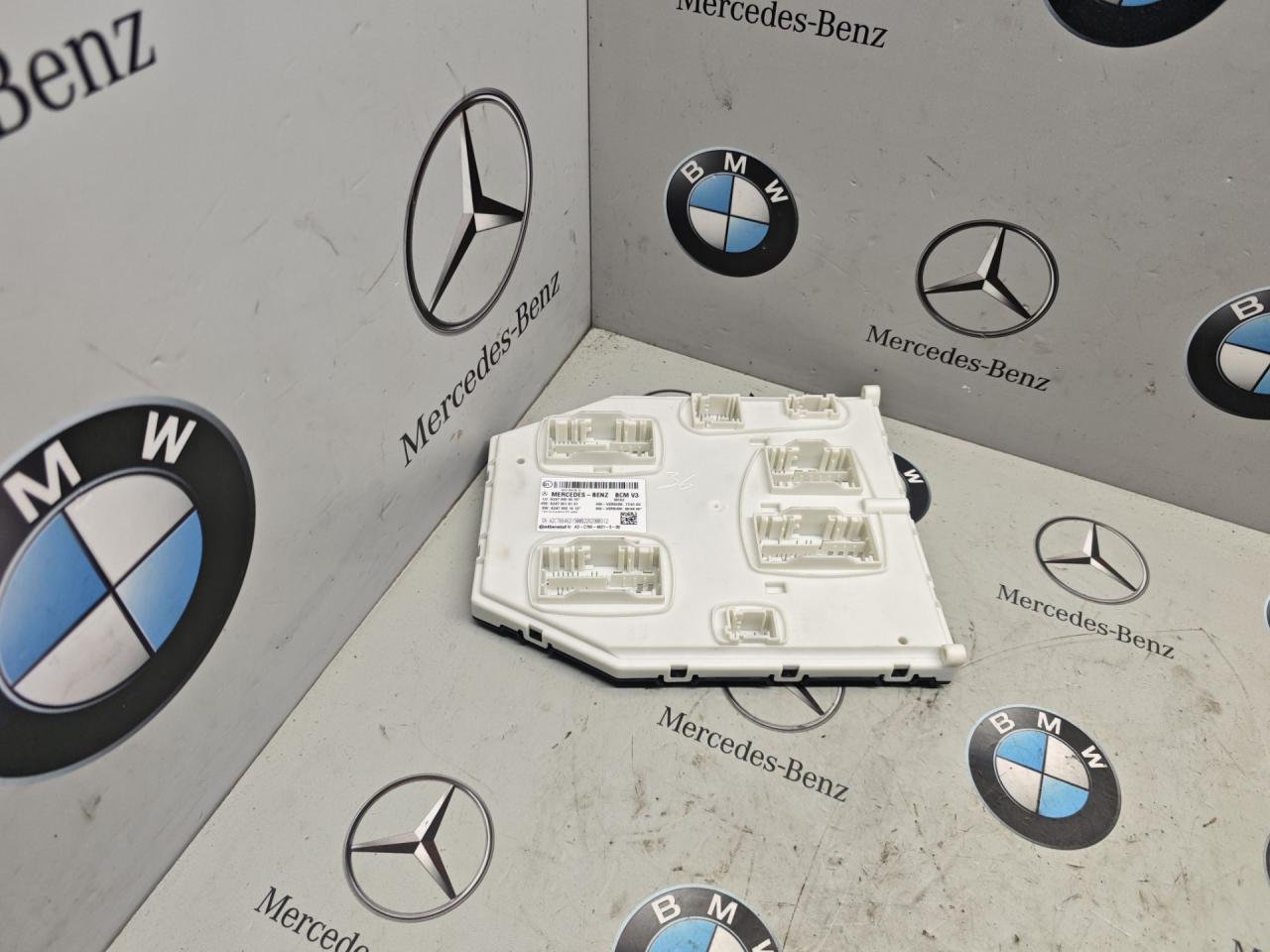 Блок управления BCM (Body Control Module) Mercedes-Benz GLB-Класс 1 поколение 2022, бензин, задний привод, A2479009015, A2479018101, A2479021912 - фото №1