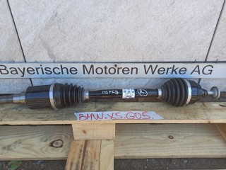 полуось передняя правая (приводной вал, ШРУС) BMW X5 G05 [рестайлинг] 2023, 4.4 л., S68B44A, бензин, a96, 8486203