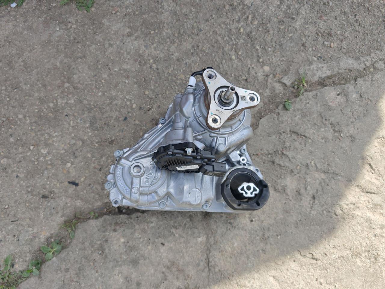раздаточная коробка BMW XM G09 2023, 4.4 л., c5y, 7888943 - фото №1