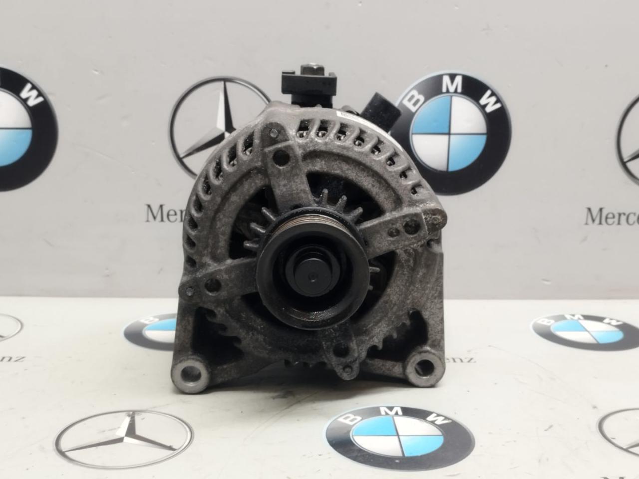 генератор BMW 2 серия Active Tourer F45 2015, 2.0 л., B48 A20 A, бензин, 7640131 - фото №1