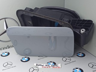 лючок топливного бака BMW X5 G05 [рестайлинг] 2023, 4.4 л., S68B44A, бензин, a96, 7440018, 7440021
