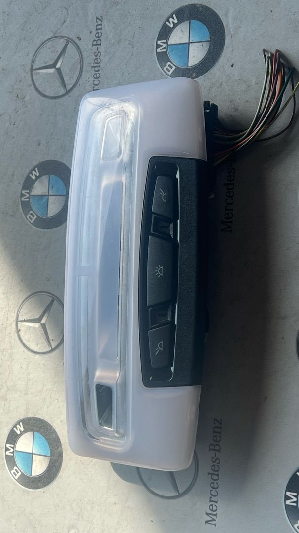 фонарь салона (плафон) BMW 2 серия Active Tourer F45 2014, 1.5 л., B38 A15 A, бензин - фото №1