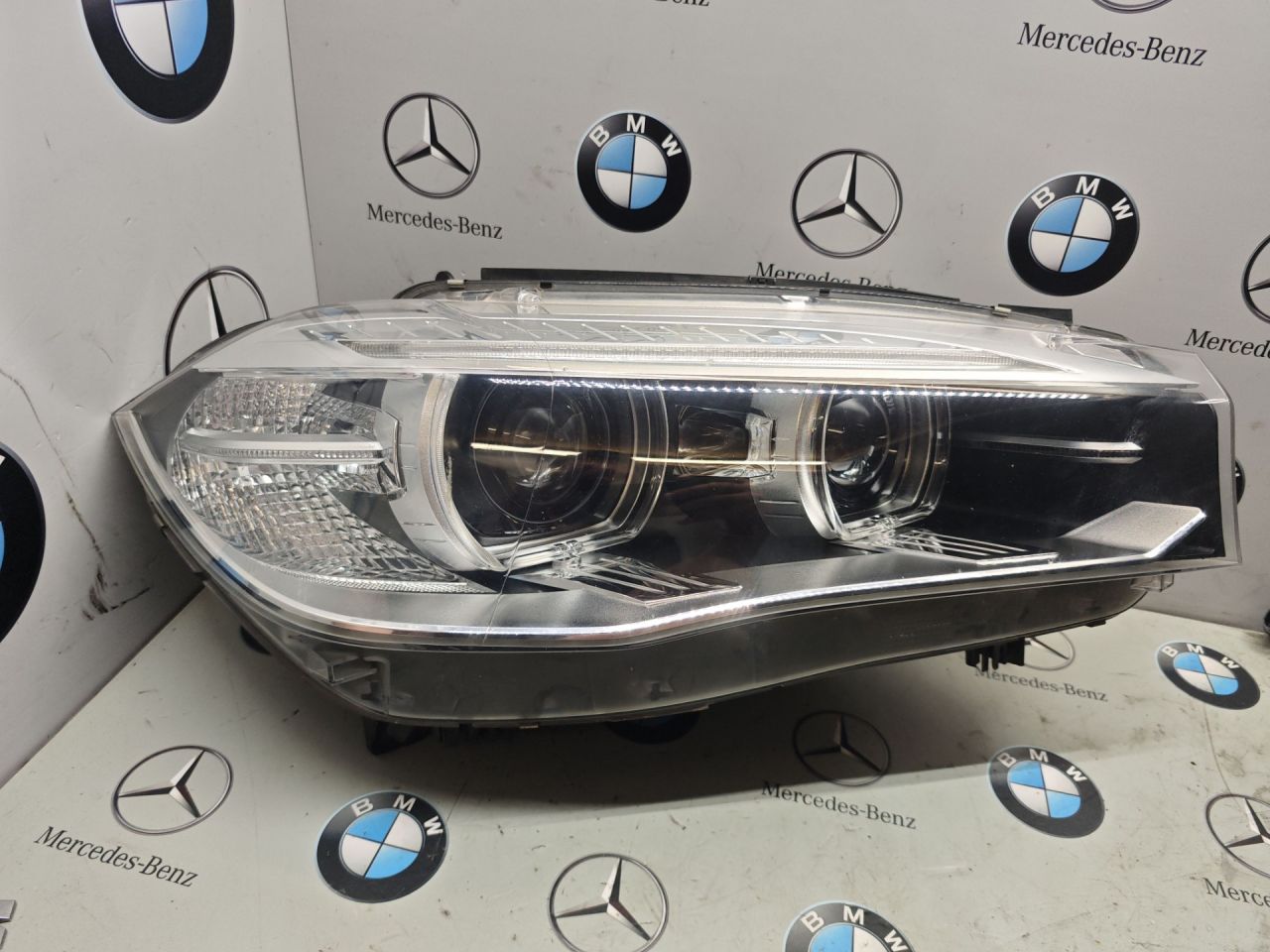 фара правая BMW X5 F15 2015, 3.0 л., дизель, 7290056 - фото №1