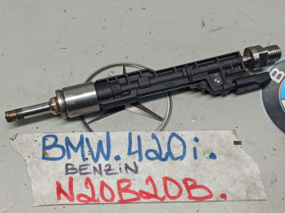 форсунка BMW 4 серия F32/F33/F36 2014, 2.0 л., бензин, 7639994