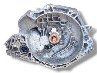 КПП механическая (МКПП) Opel Astra G 2000, 1.7 л., Y 17 DT, дизель, 5МКПП, forstgruen / 44l, универсал, передний привод, правый руль, F17W355